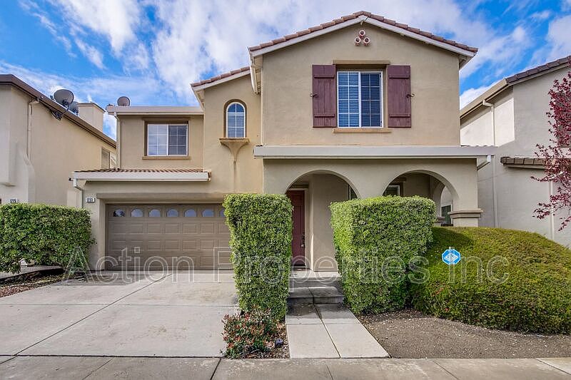 1st image of 1233 Arabelle Way