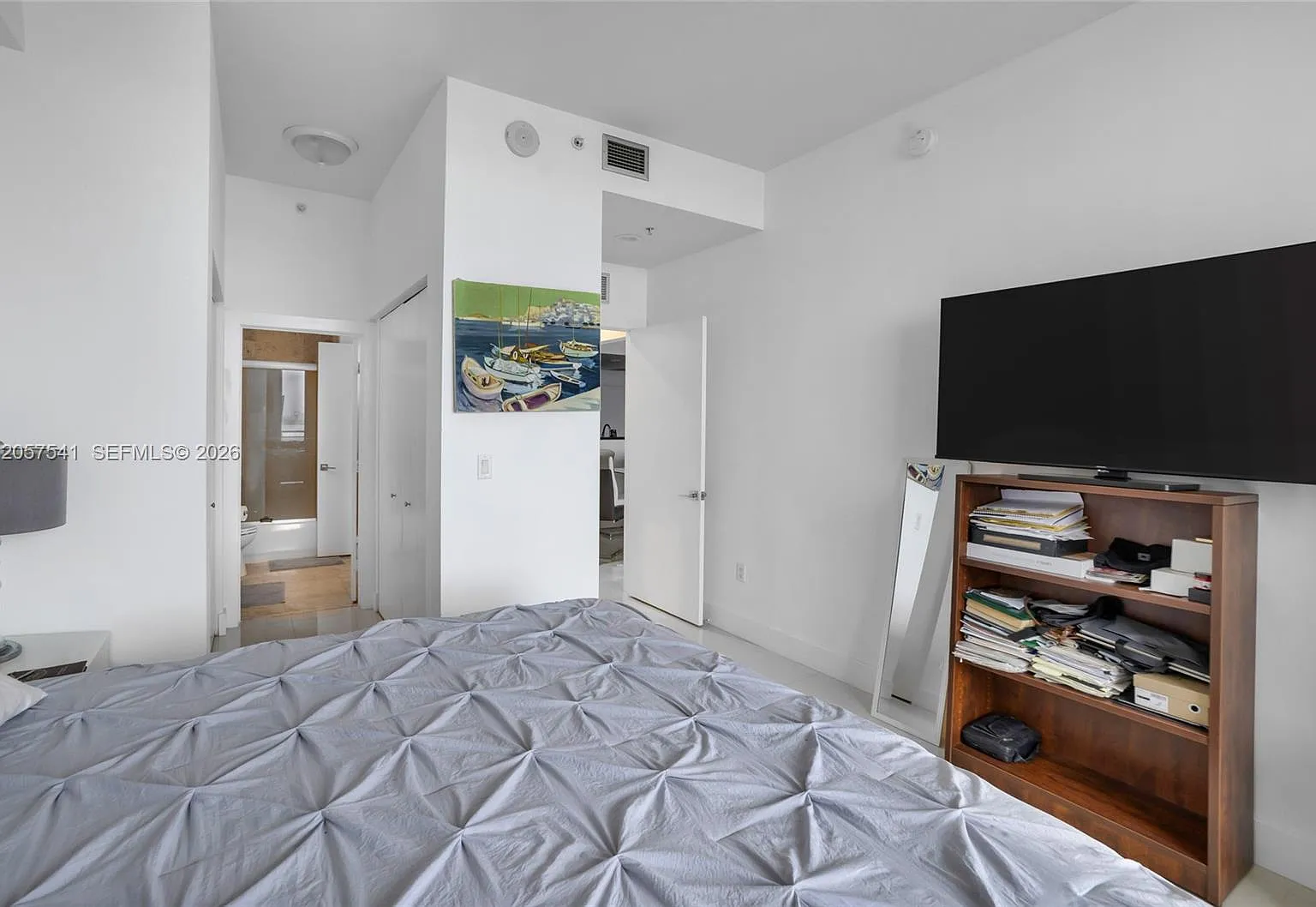 2 bed, 2.0 bath, 1721 sqft, $5,000 — Photo 4