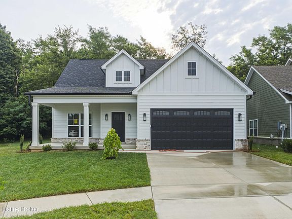 2nd image of 1204 Divot Way