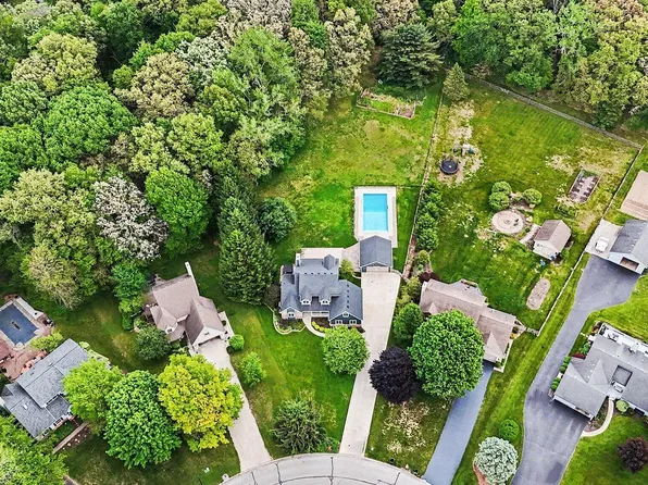 6047 Forest Edge Dr, Whitehouse, OH 43571