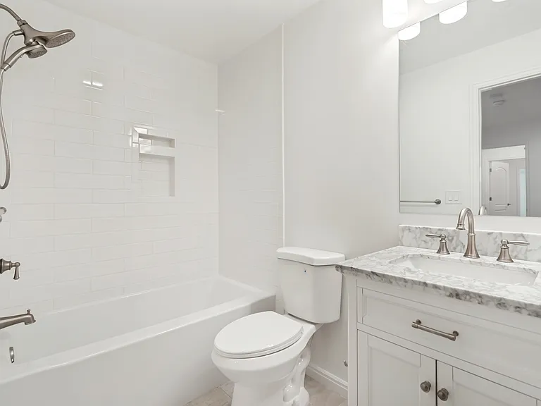 1241 Cambridge Ct — Photo 33