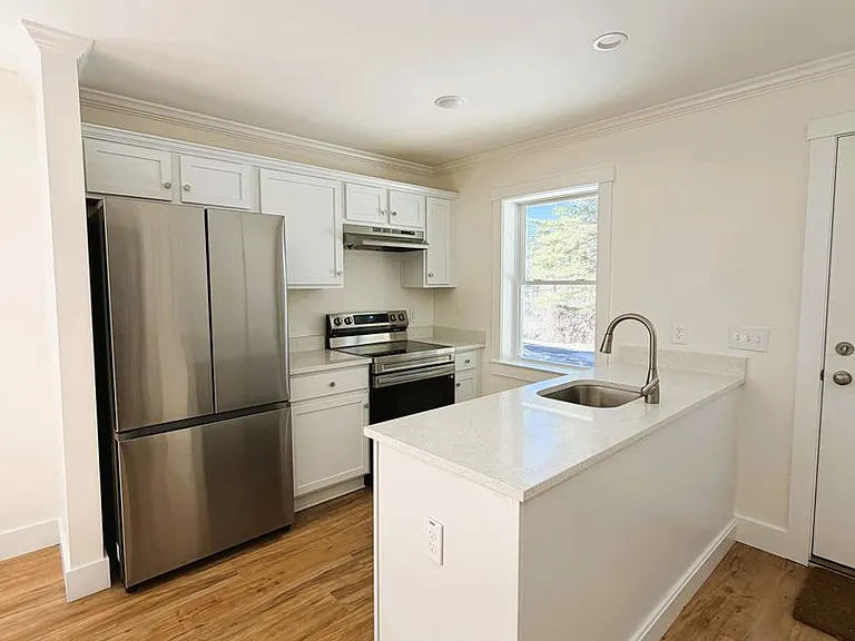 125A Tamarack Rd — Photo 3