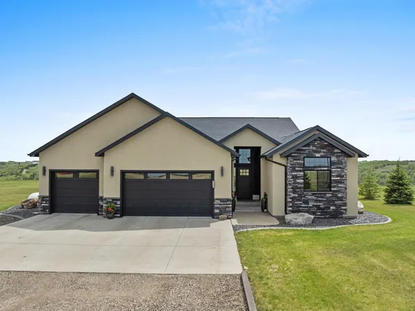 3624 Grayson Dr, Burlington, ND 58722