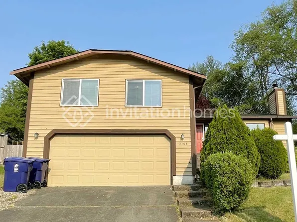 3308 Saint Andrews Ct NE, Tacoma, WA 98422