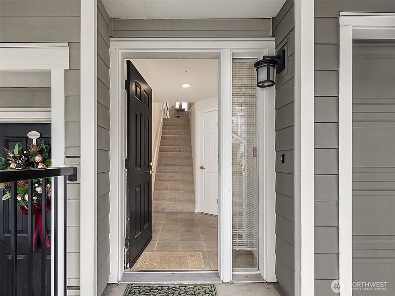 3rd image of 16125 Juanita Woodinville Way NE #414