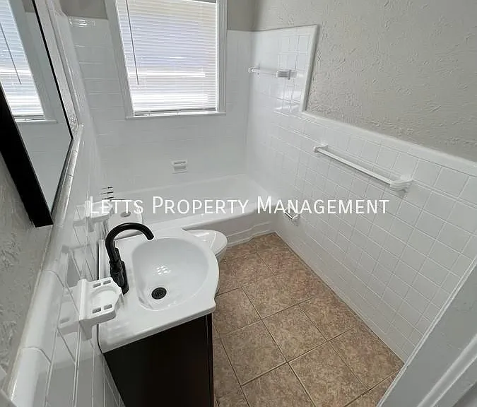 905 Wright Dr — Photo 8