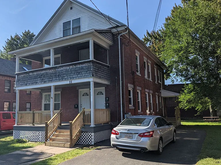 11 Morris St — Photo 1