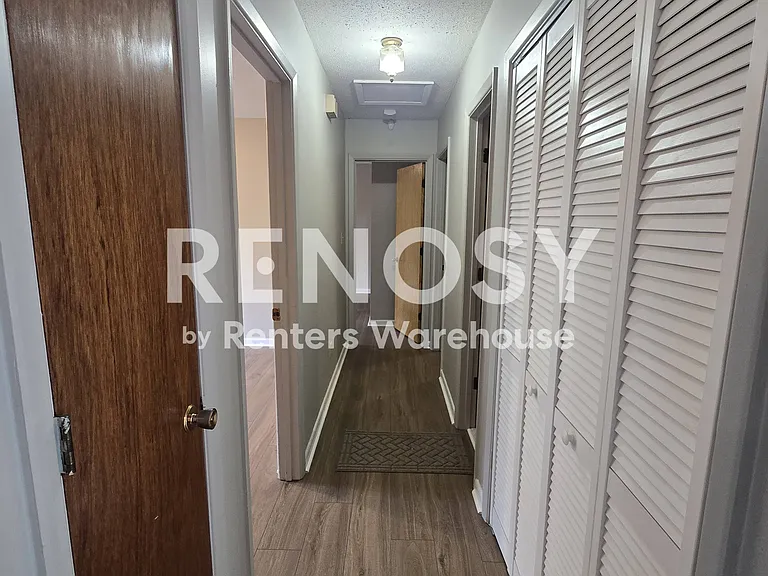 4833 Huntlea Ct — Photo 13