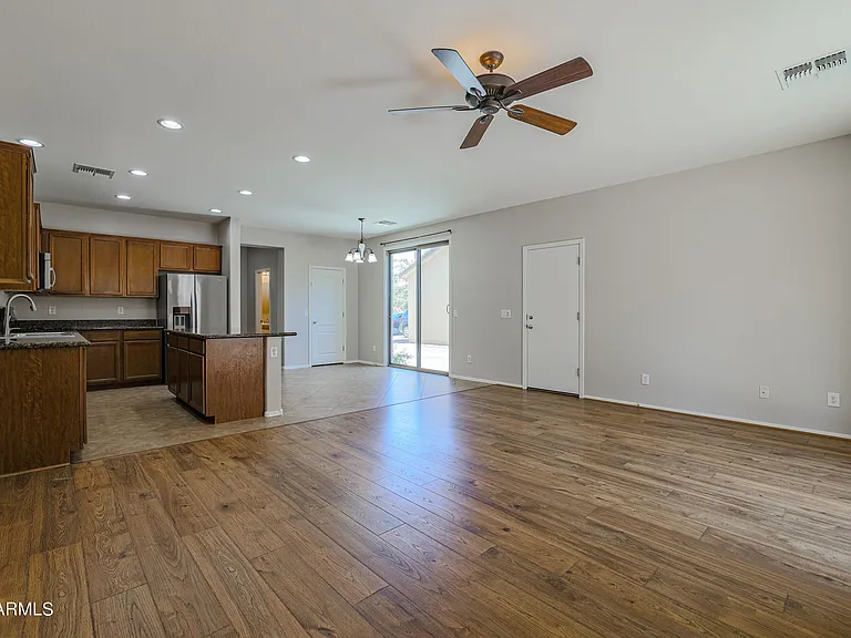 3551 E Tulsa St — Photo 3