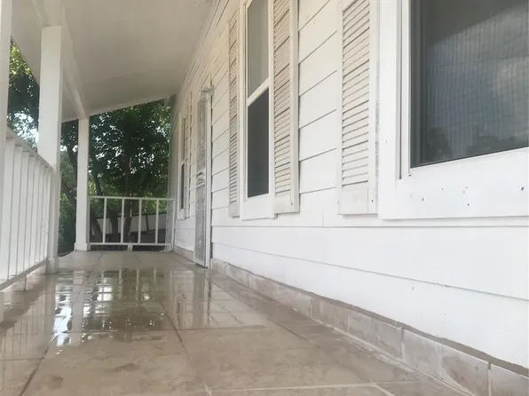 801 Gay Hill St, Brenham, TX 77833