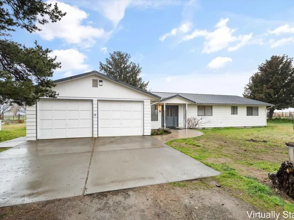 5741 E Euclid Rd, Mabton, WA 98935