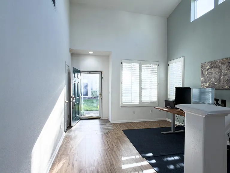 104 Windjammer Ct — Photo 4