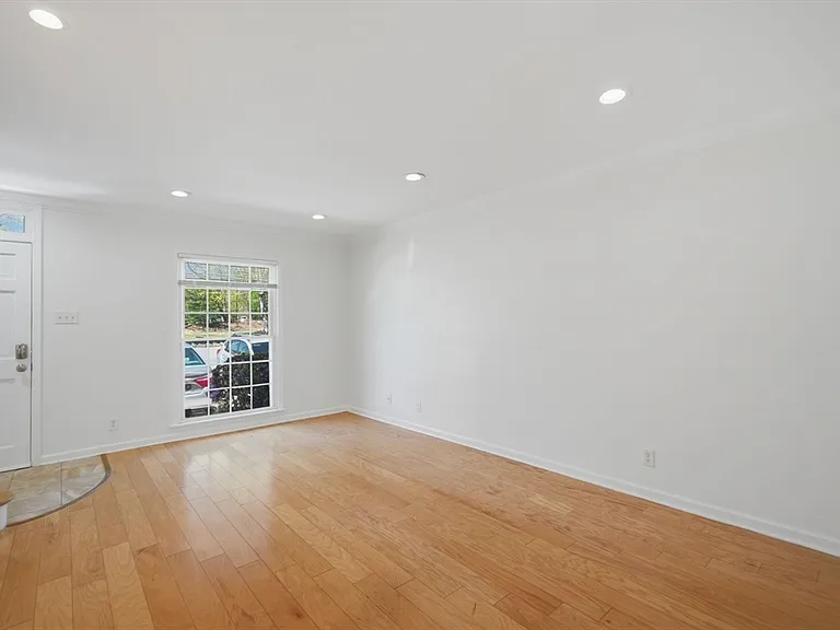 1155 Dickinson St #1155 — Photo 11