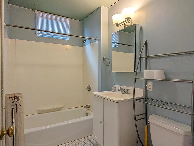 75 Conwell Ave #3 — Photo 9