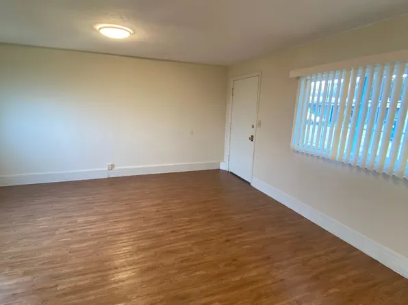 Oregon Trail Apartments, 3830 W 6th St Unit 2, The Dalles, OR 97058