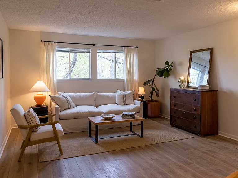 5516 Roosevelt Ave #201 — Photo 1