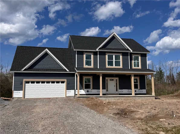 230 Bronze Leaf Trl, Greece, NY 14612