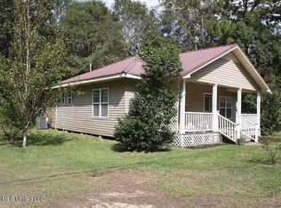 806 Neal Rd, Picayune, MS 39466
