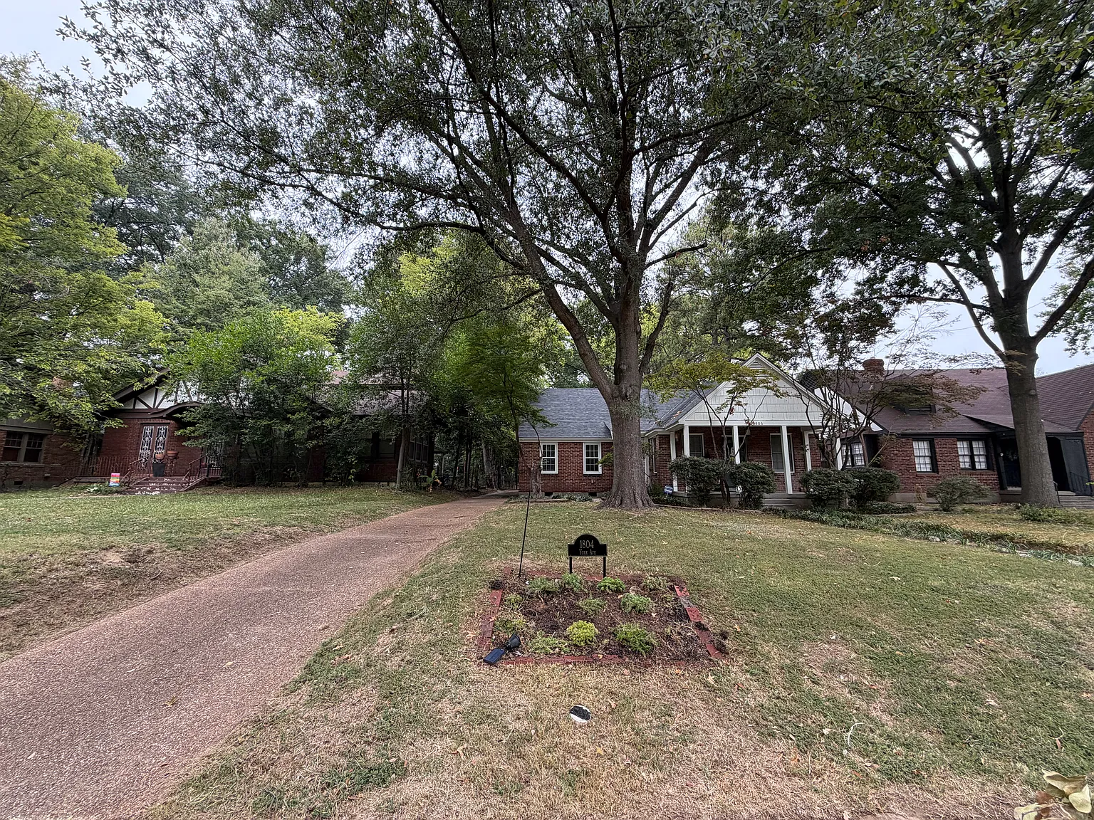 2 bed, 1000 sqft, $1,450 — Photo 1