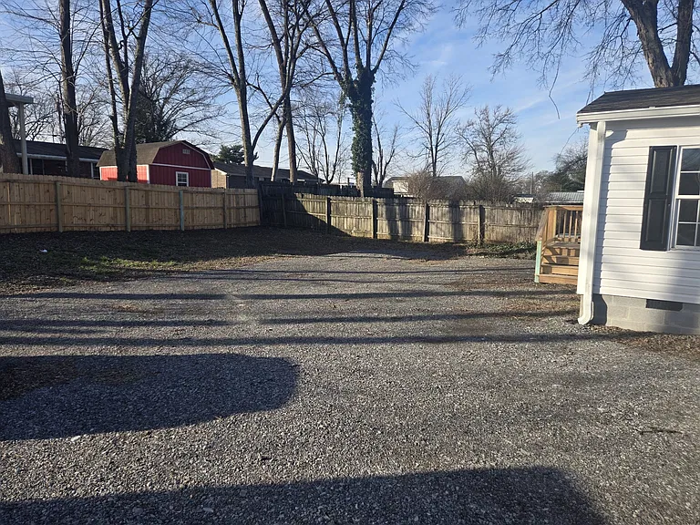 223 E Park Ave — Photo 23
