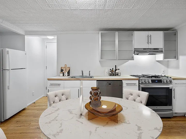 411 Sackett St #1 — Photo 6