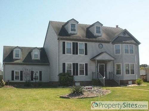 1st image of 2209 Wild Oak Cres