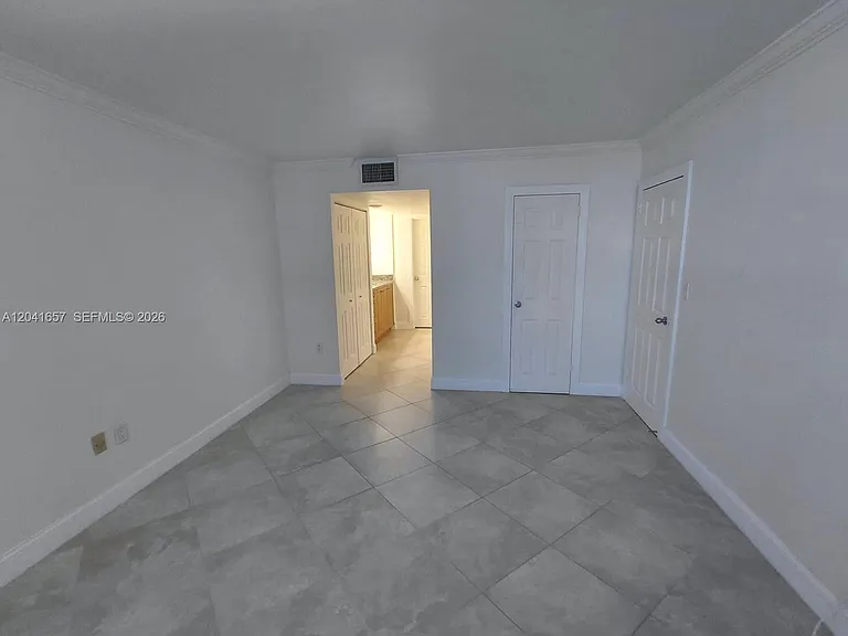 5701 Collins Ave #619 — Photo 15