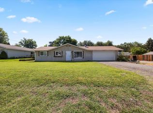 101 N 46th Ave, West Richland, WA 99353