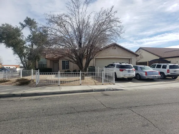 37448 Rockie Ln, Palmdale, CA 93552