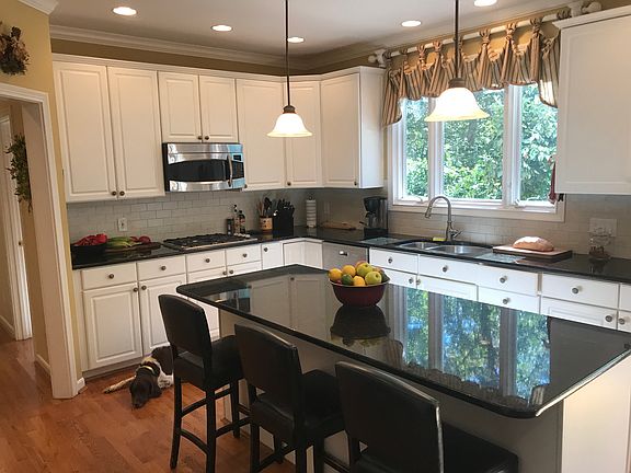 3rd image of 8243 Castle Pines Ln