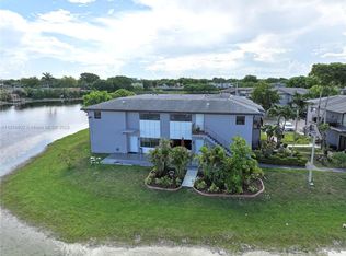 Playa Lago Condominiums, Miami, FL 33175