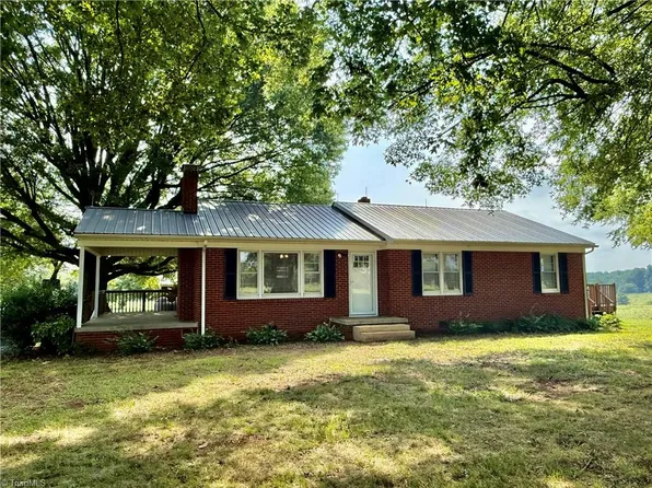 5528 Joe Dean Trl, Ramseur, NC 27316