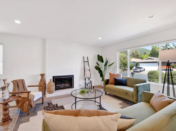 309 Mountain View Drive, Healdsburg, CA 95448
