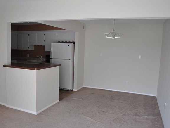 4th image of 30149 Lorraine Ave Unit 1