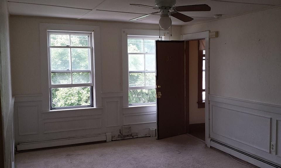 2nd image of 189 Standish Ave APT 3S