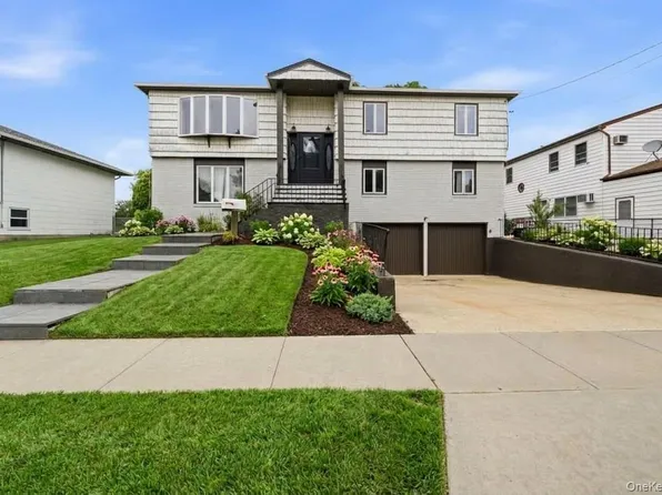 23 3rd Avenue, Farmingdale, NY 11735