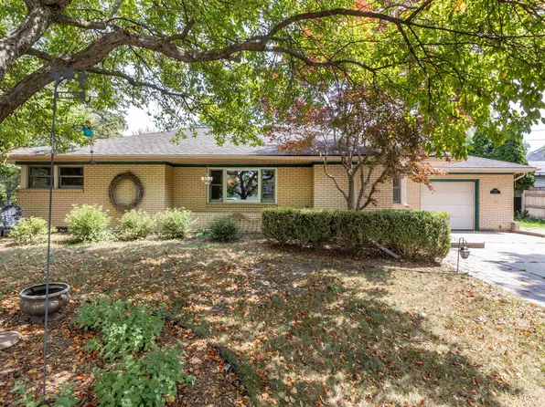 1305 Oak St, Essexville, MI 48732