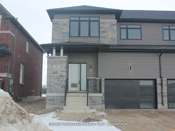 182 Union Blvd, Wasaga Beach, ON L9Z 1J7