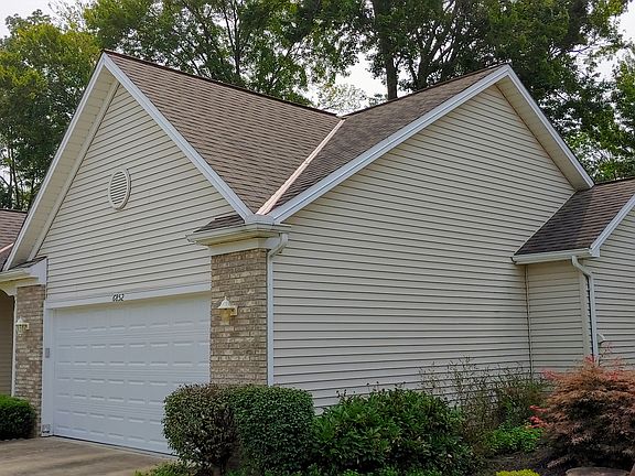 4th image of 6852 Sutton Pl