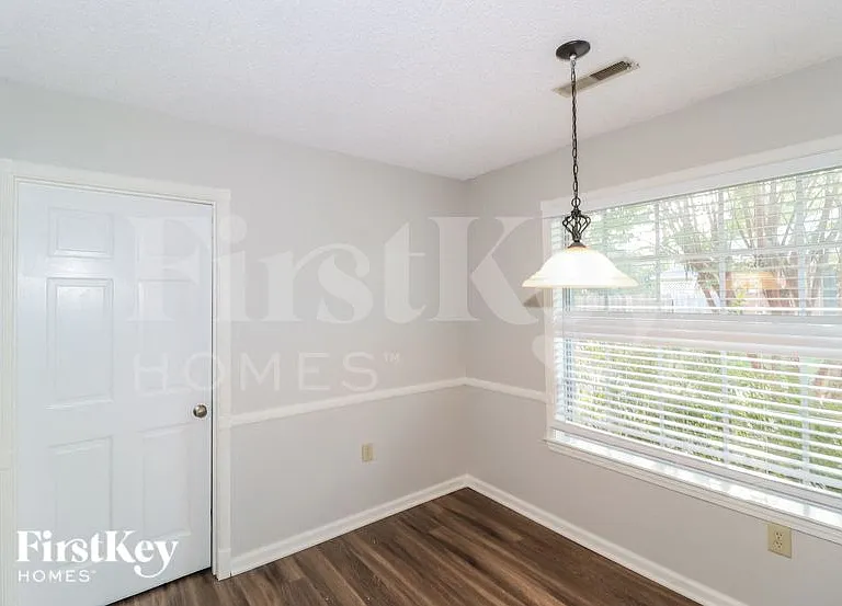 7675 Charstone Dr — Photo 6