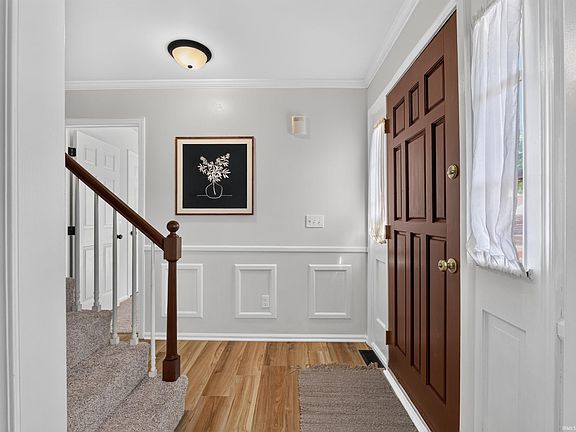 5th image of 4923 Blum Dr