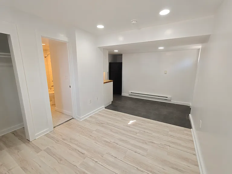 4539 Smith Rd #4 — Photo 2