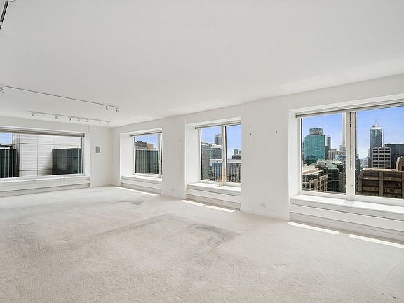 3rd image of 161 E Chicago Ave APT 30B