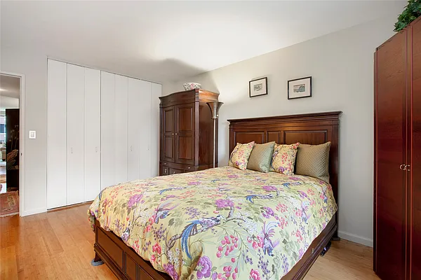 Sold by Douglas Elliman | media 16