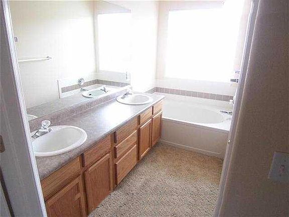 5th image of 6815 Fountain Vista Cir