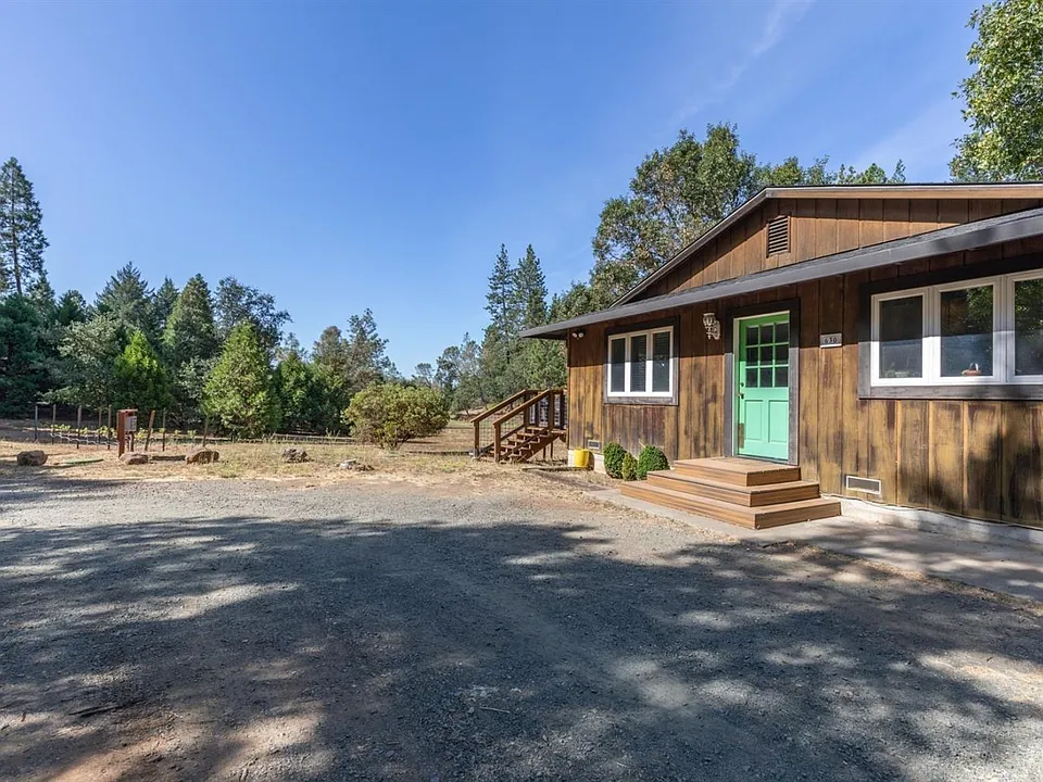 630 N White Cottage Rd