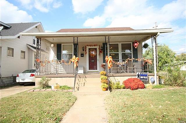 1st image of 2459 Jerden Ave