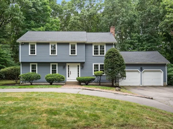 83 King St, Norfolk, MA 02056