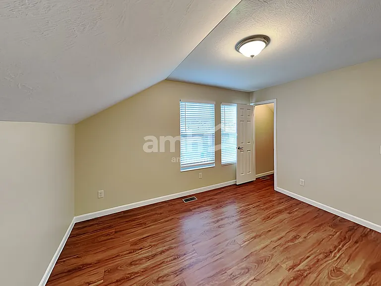 1231 Candora St — Photo 14