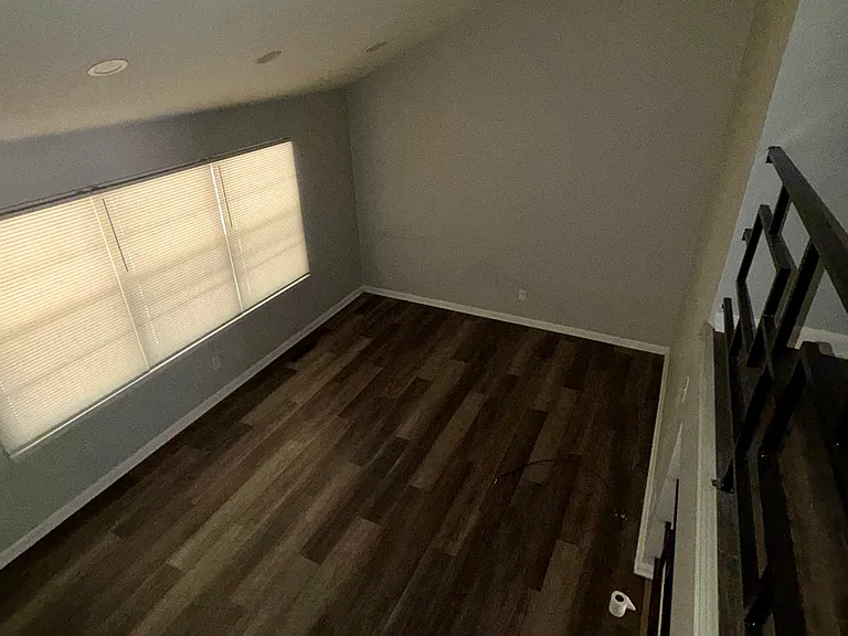1403 Edgewood Dr — Photo 7